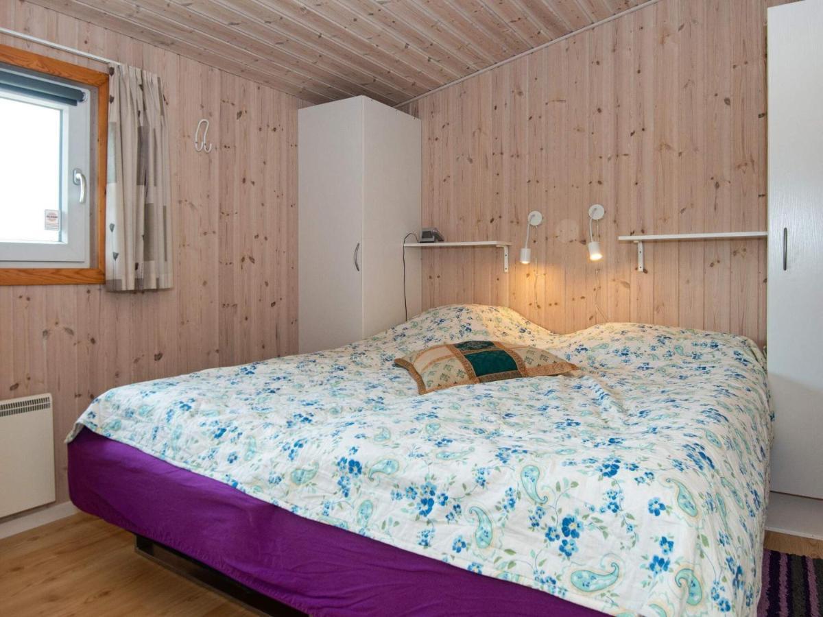 6 Person Holiday Home In Tarm Ngoại thất bức ảnh